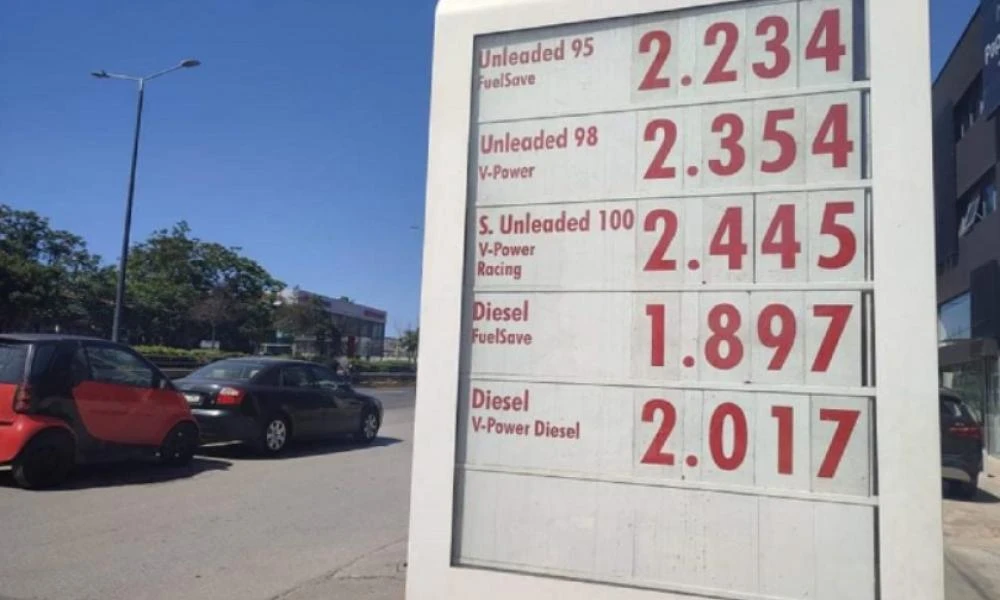 Στο "κόκκινο" η βενζίνη: Πάνω από 2,2 ευρώ στην Αττική – Πάνω από 2,4 ευρώ στα νησιά